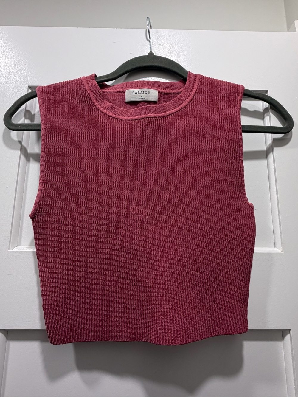 Babaton Ribbed Sleeveless Crop Tank in Deep Berry